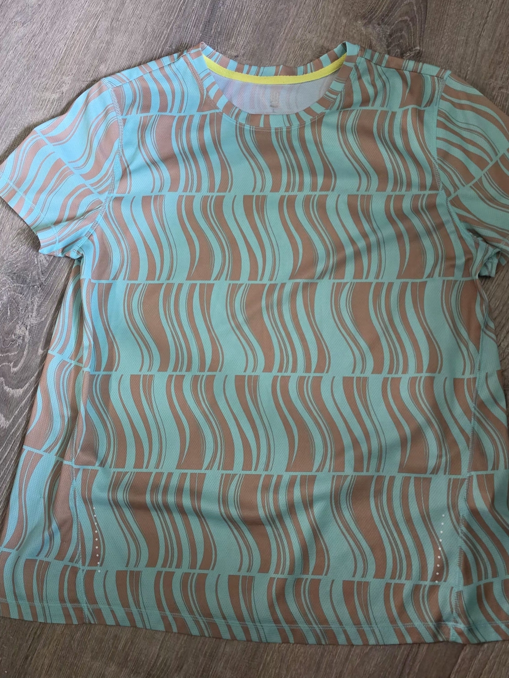 Ideology Women's Aqua and Tan Wave Print Active Top